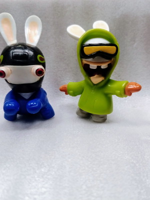 Φιγούρες Rabbids και συλλεκτική αράχνη καινούργιες με ξύλινο κουνελάκι