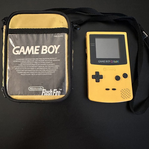 Game Boy Color original yellow with case