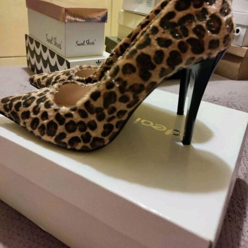 Animal print pumps like new, high-quality Greek craftsmanship