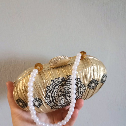 Clutch handbag refurbished, gold color