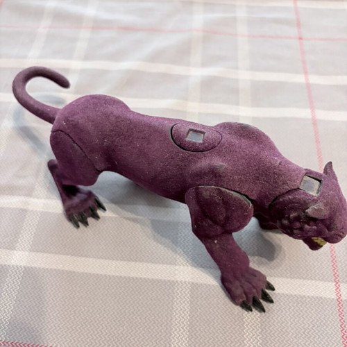 Mattel Panthor Purple Cat Masters of the Universe MOTU 2001 Armor Push Button used, small velvet wear