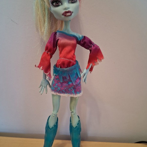 Monster High Abbey Bominable doll used with minor damage