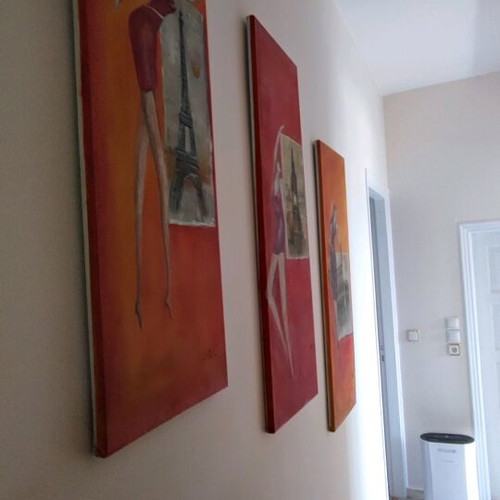 Canvas paintings like new, set of 4 in red-orange shades