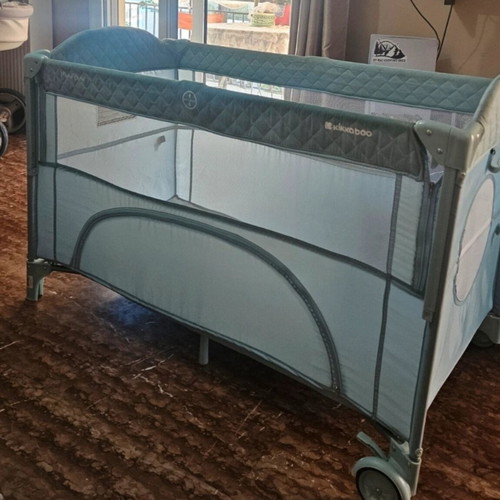 Playpen and bassinet set with mosquito net