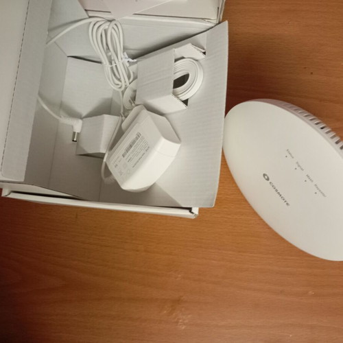 Cosmote Home Speed WiFi Router like new, open box condition