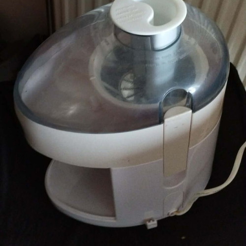 Kelvin fruit and vegetable juicer used