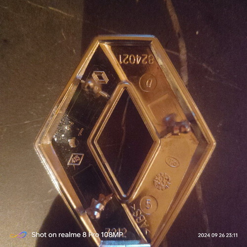 Renault Megane emblem used original