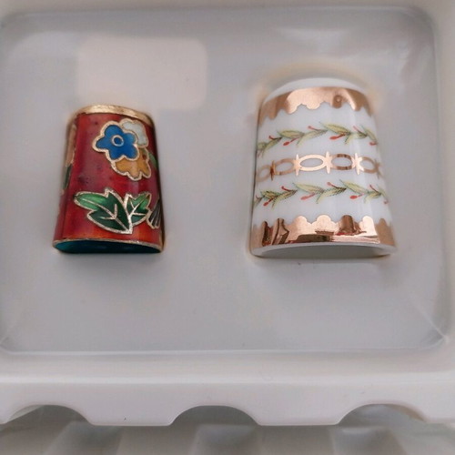 Collectible thimbles, set of 2 pieces