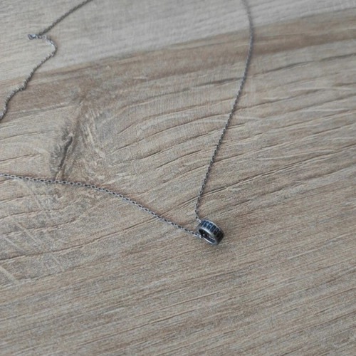 Silver pendant with black zircon like new