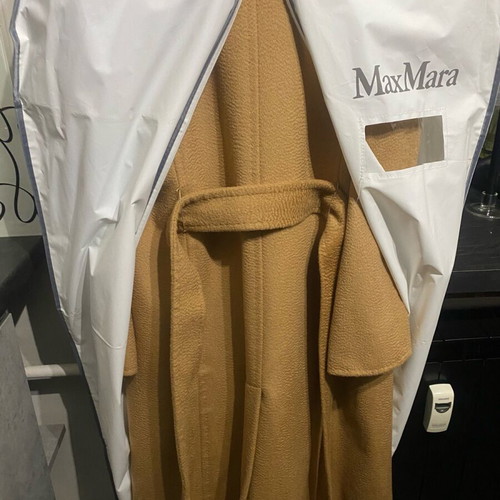 Max Mara Manuela Icon coat like new, size IT38, 100% camel hair wool