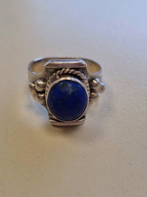 Silver ring with blue stone like new, size 60-61