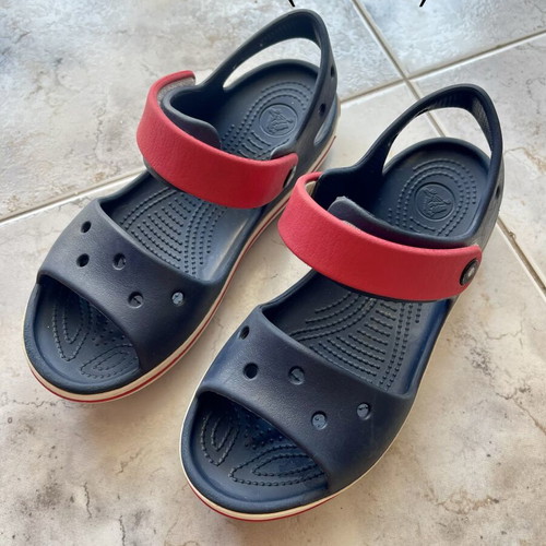 Crocs J3 sandals like new, sizes 34-35, blue