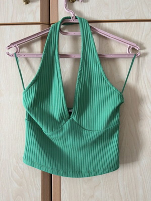 Halter top πράσινο, σαν καινούργιο, μέγεθος S από Bershka