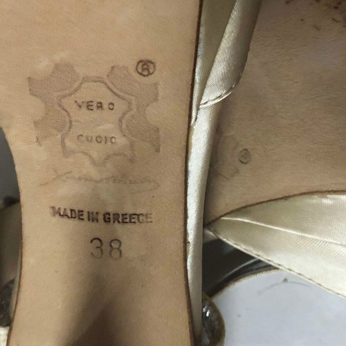 Heels *Chaniotakis*. In excellent condition.