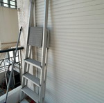 Metal ladder