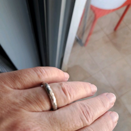 Silver 950 hammered ring like new, size 56