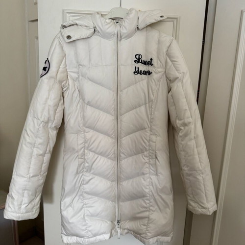 Sweet Years white jacket used with down filling and removable hood