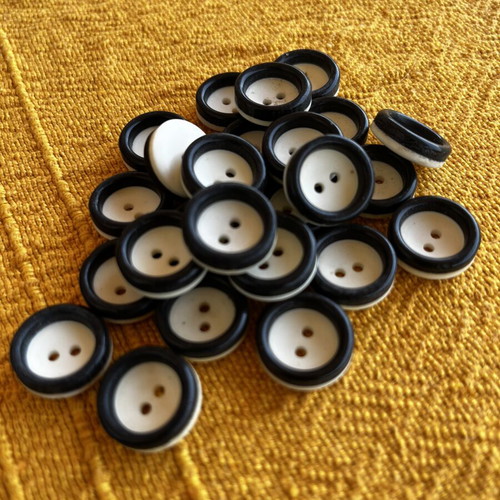 Vintage black and white 17mm buttons, pack of 15