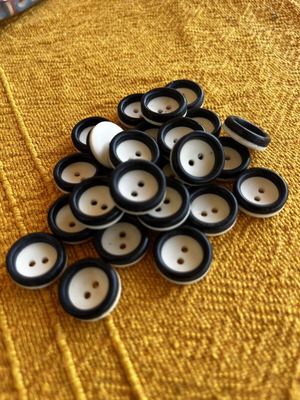 Vintage black and white 17mm buttons, pack of 15