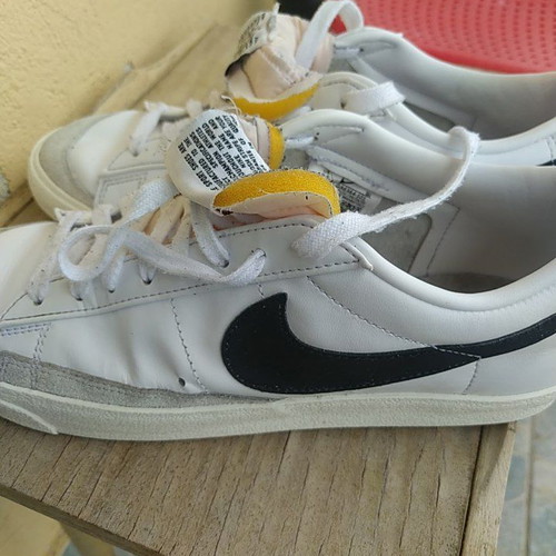 Nike athletic shoes used, size 43, white