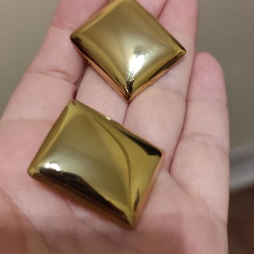 Square gold-tone earring made of stainless steel new