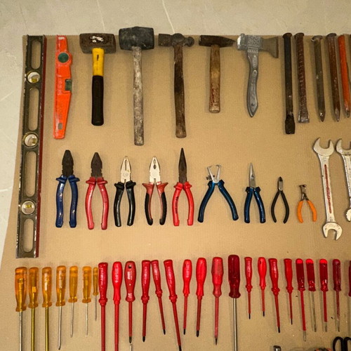 Hand tools used in good condition, complete set
