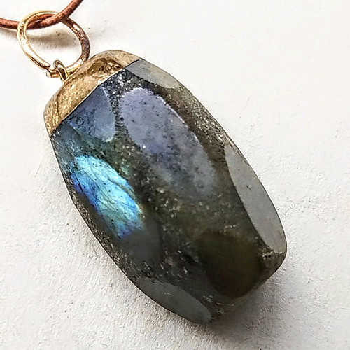 Labradorite pendant new with genuine leather cord