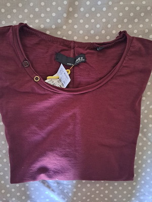 Trez T-shirt new, medium size