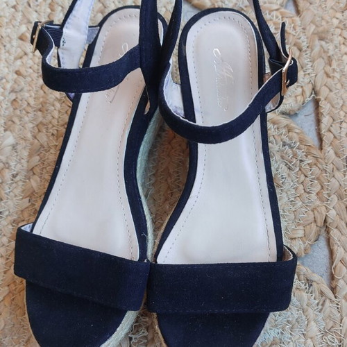 Espadrille-style platform sandals, size 37, black