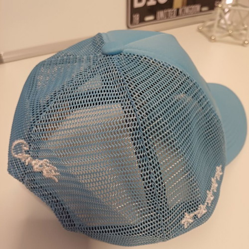Corteiz hat turquoise, like new, modern and comfortable