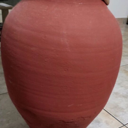 Clay vase 50 cm high with artificial flowers 1.40 m used, burgundy