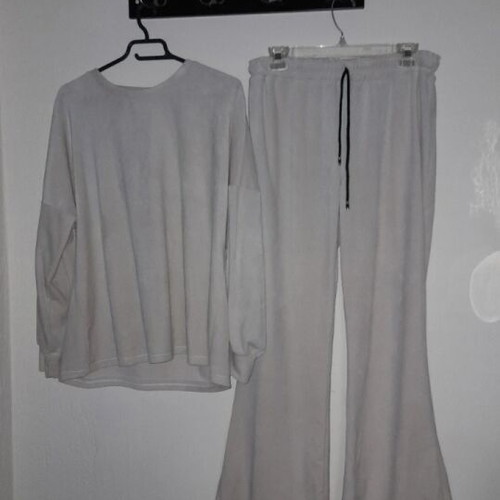 Beige velvet set new, elastic size XL