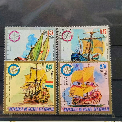 Lotto of 10 foreign miniature stamp series new