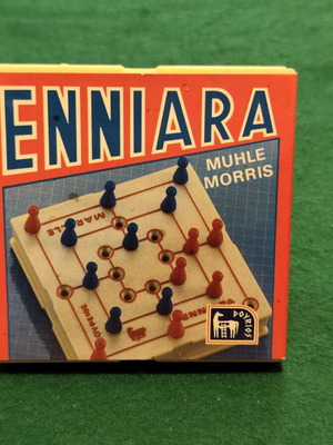 Enniara 1984 vintage board game by Dourios