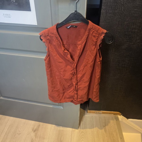 Only red top for women XS/34