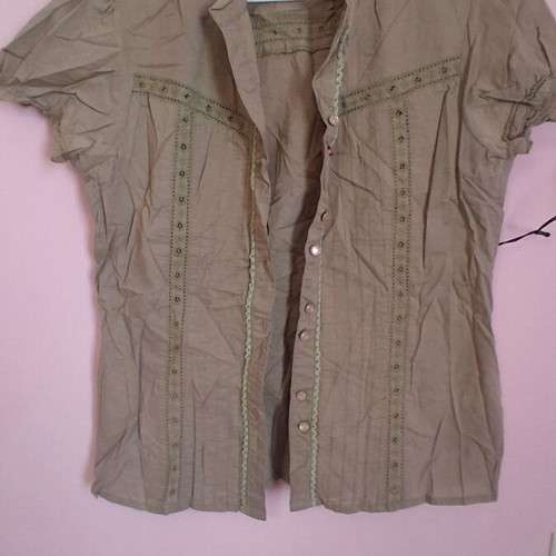 Vila shirt brown short-sleeve like new with special details