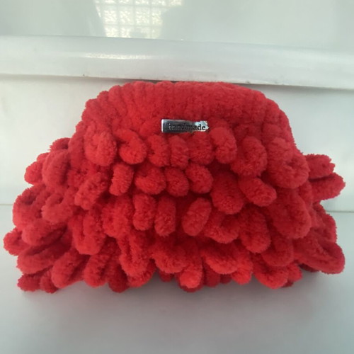 Puffy handmade red handbag like new