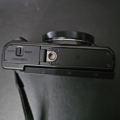Canon PowerShot G7 X Mark II Compact Camera like new