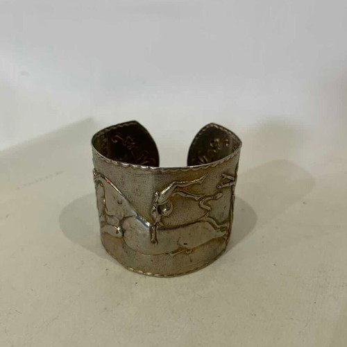 Vintage cuff bracelet with Minoan era design, 4.5 cm thick