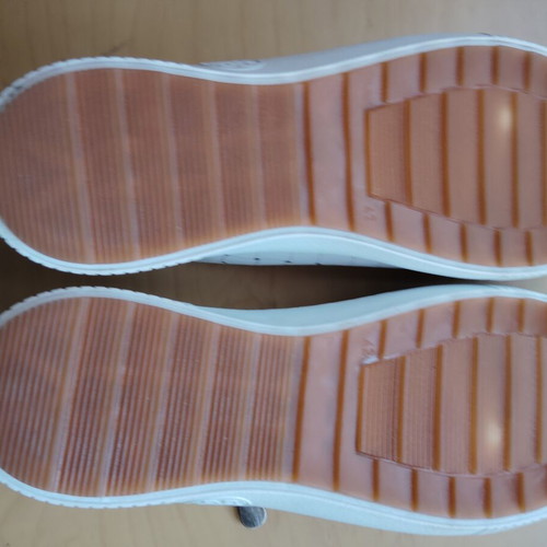 Airsoft sneakers size 42, white, sport style