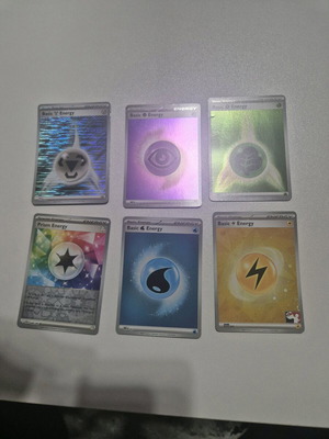 Pokemon κάρτες energy holo/reverse holo μεταχειρισμένες σε πολύ καλή κατάσταση