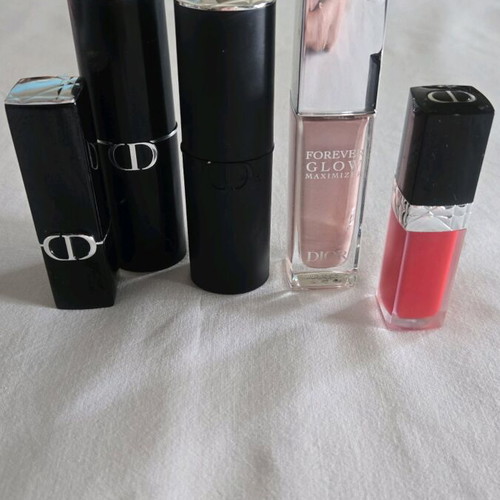 Dior makeup set like new, foundation, bronzer, glow, lipsticks