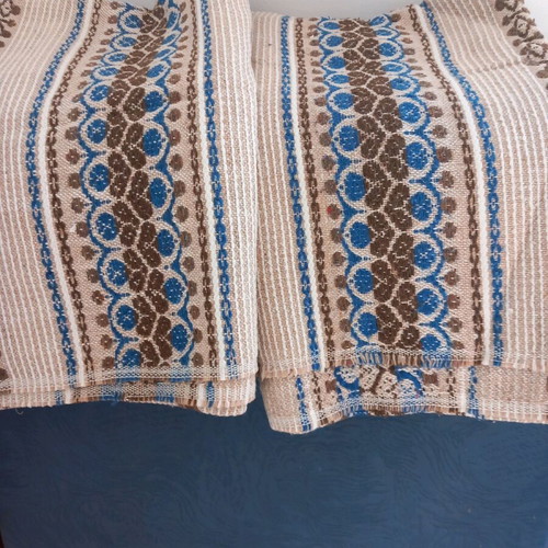 Set of two traditional sofa covers like new, brown and blue