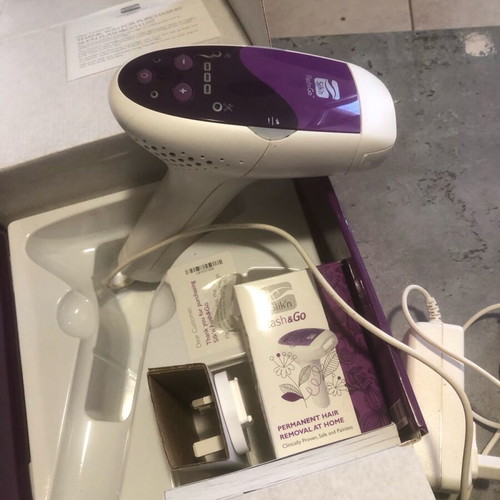 Silk’n Flash&Go Laser Hair Removal Device like new with two heads
