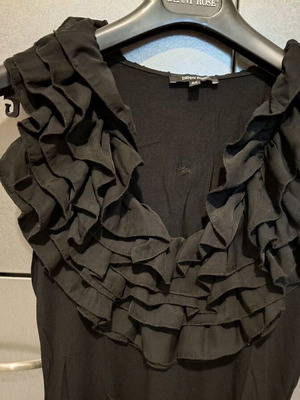 Denny Rose sleeveless blouse like new, black, size M