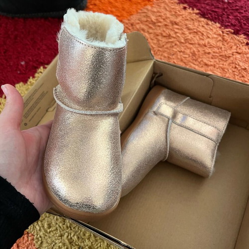 Ugg Australia girls boots new size 30