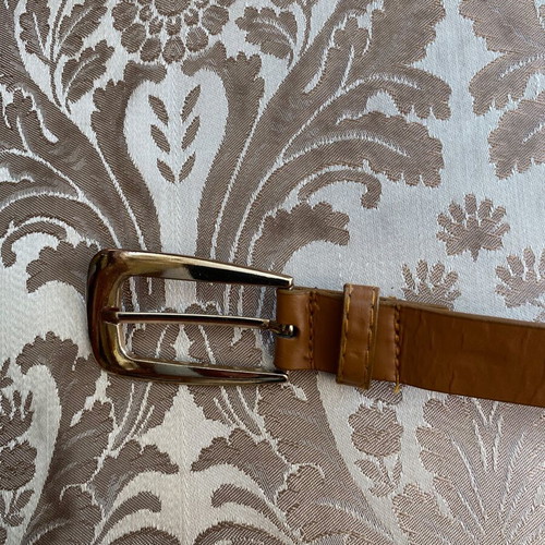 Women's leather belt with chain and studs like new, beige and gold