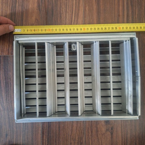 Gypsum board vent with adjustable louvers like new