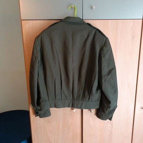 Uniform 8b ES used, size tunic 8190/9702 L, trousers waist 42 8190/8184