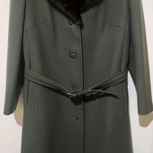 Vintage women's long full wool coat with fur collar like new, green khaki, size M/L